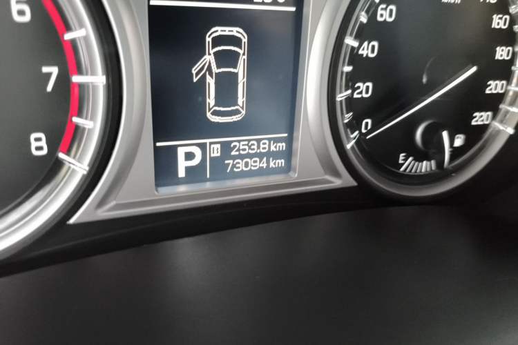Used Suzuki Vitara 2016 1.4T Automatic Two-Wheel Drive Luxury Version Odometer Close Up