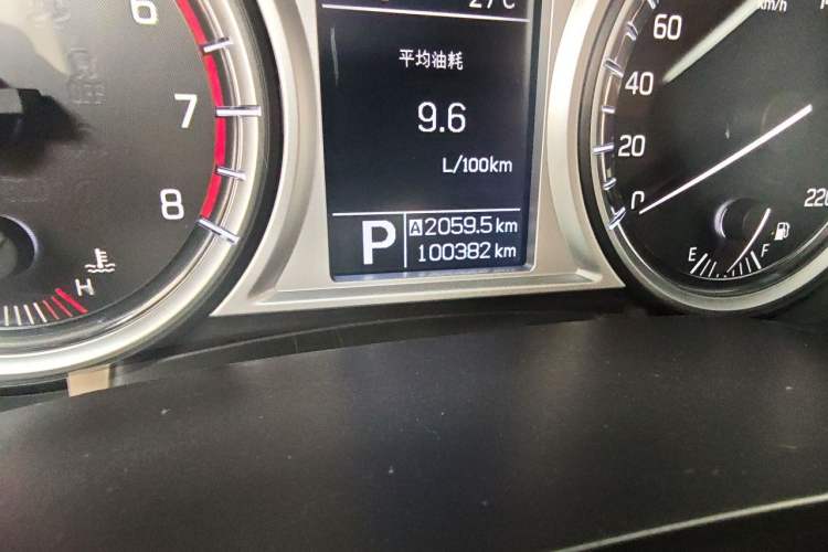 Used Suzuki Vitara 2016 1.4T Automatic Two-Wheel Drive Elite Model Odometer Close Up