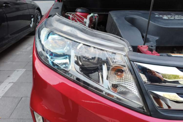 Used Suzuki Vitara 2016 1.4T Automatic Two-Wheel Drive Luxury Version Right Front Headlight