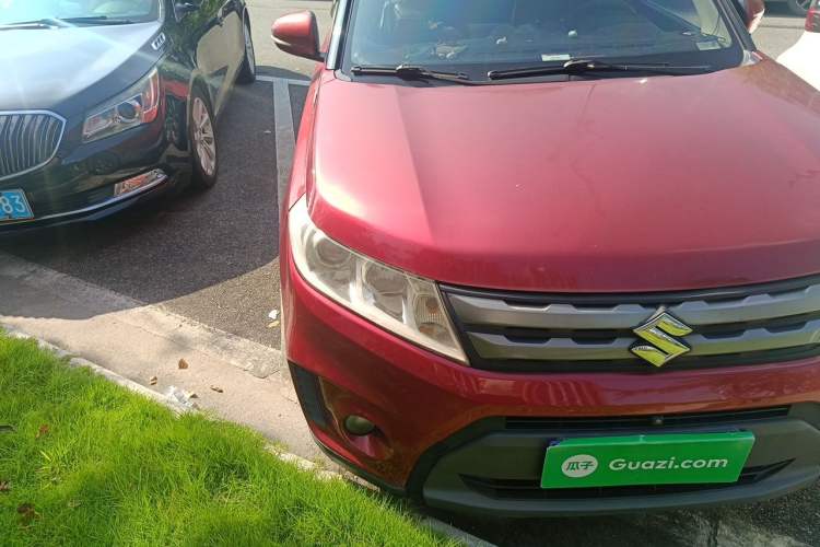 Used Suzuki Vitara 2016 1.6L Manual Two-Wheel Drive Entry-Level Trim Right Front Headlight