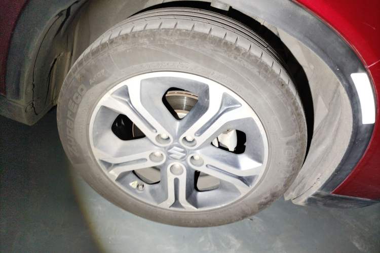 Used Suzuki Vitara 2016 1.4T Automatic Two-Wheel Drive Luxury Version Right Front Wheel Hub