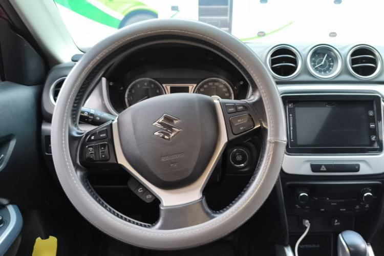 Used Suzuki Vitara 2016 1.4T Automatic Two-Wheel Drive Luxury Version Steering Wheel