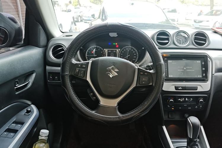 Used Suzuki Vitara 2016 1.4T Automatic Two-Wheel Drive Luxury Version Steering Wheel