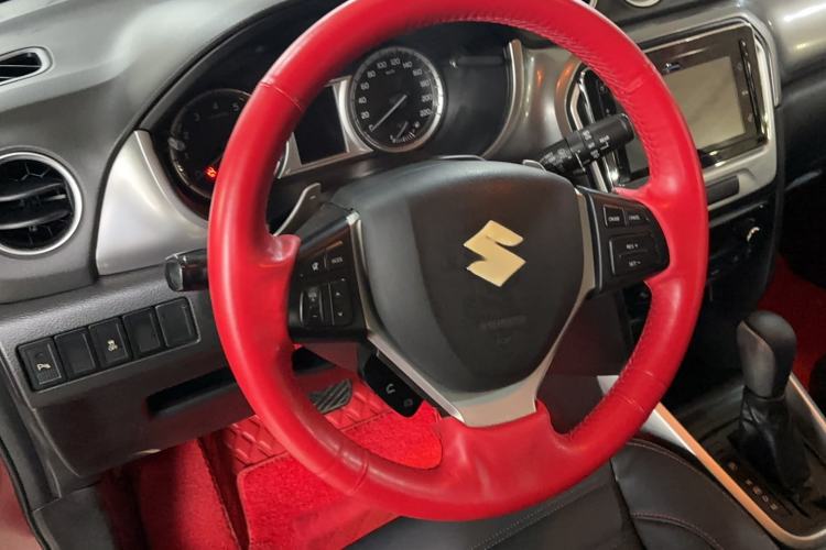 Used Suzuki Vitara 2016 1.4T Automatic Two-Wheel Drive Luxury Version Steering Wheel
