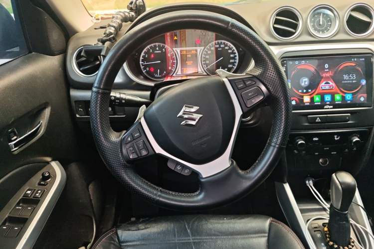 Used Suzuki Vitara 2016 1.4T Automatic Two-Wheel Drive Luxury Version Steering Wheel