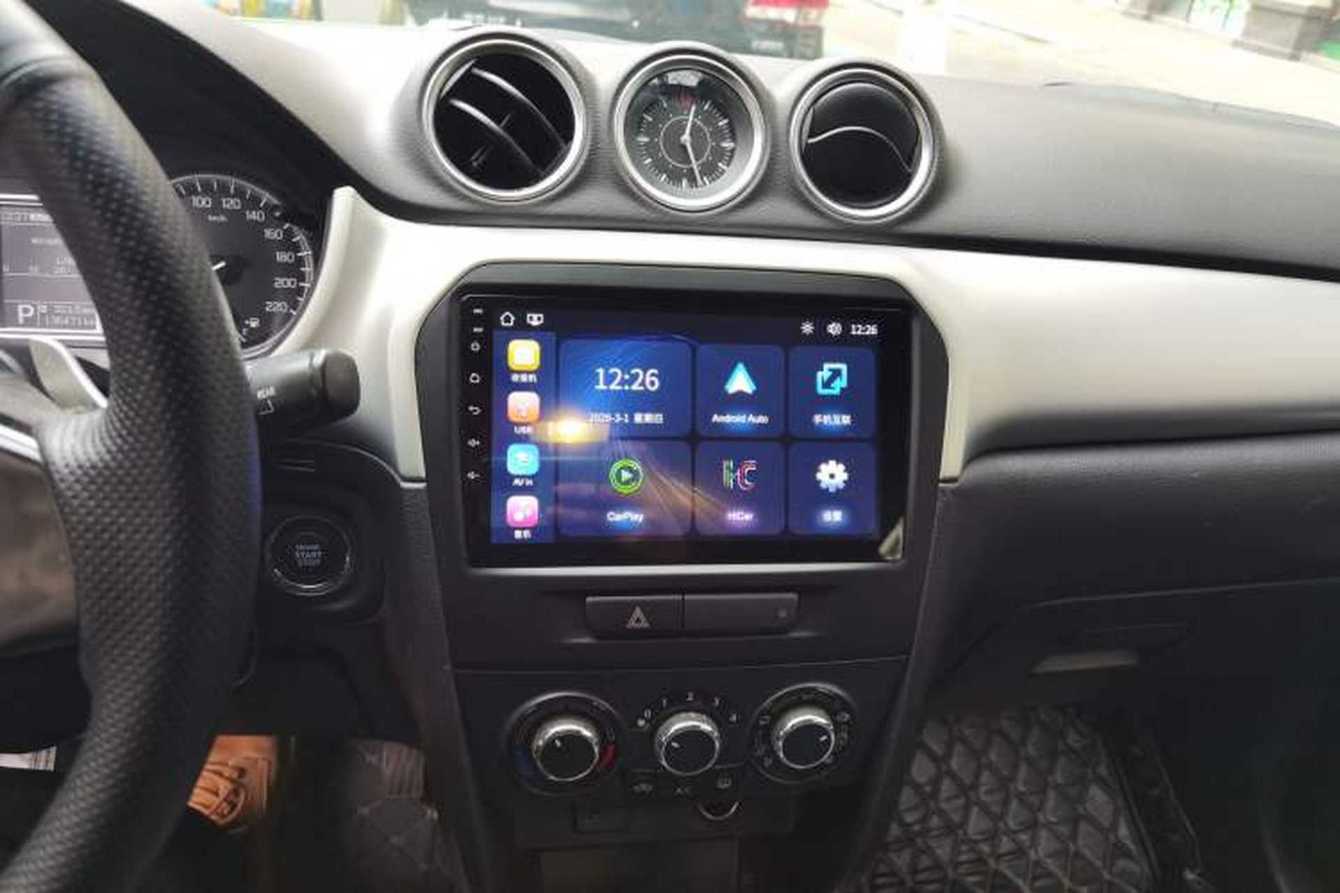 Used Suzuki Vitara 2016 1.4T Automatic All-Wheel-Drive Elite Model Audio And AC Panel
