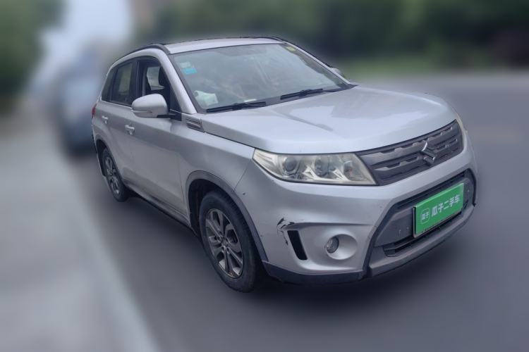 Used Suzuki Vitara 2016 1.6L Manual Two-Wheel Drive Entry-Level Trim Front Right 45 Deg