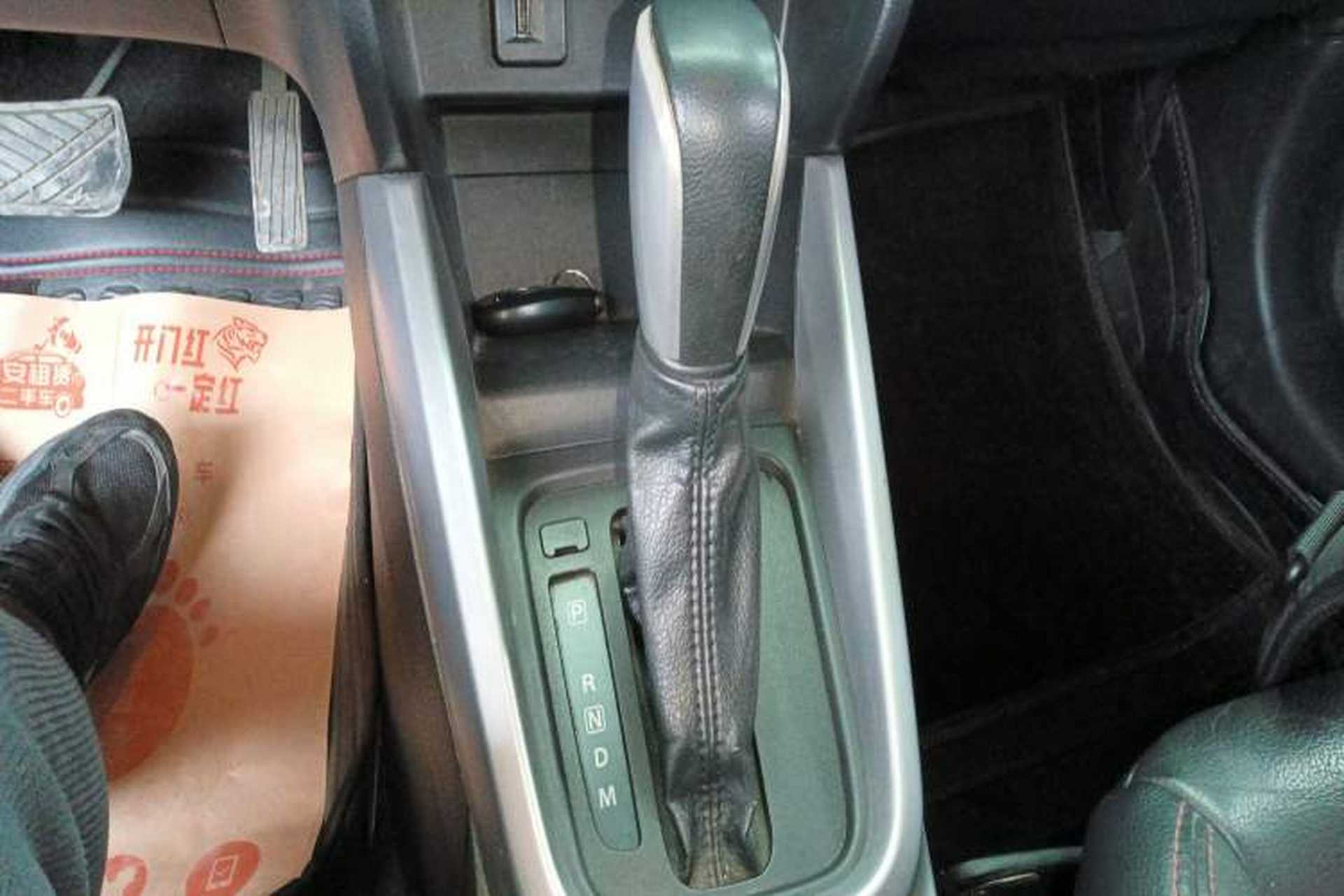 Used Suzuki Vitara 2016 1.4T Automatic Two-Wheel Drive Luxury Version Gear Lever
