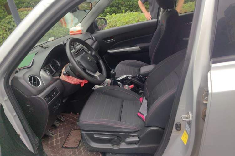 Used Suzuki Vitara 2016 1.6L Manual Two-Wheel Drive Entry-Level Trim Left Front Seat