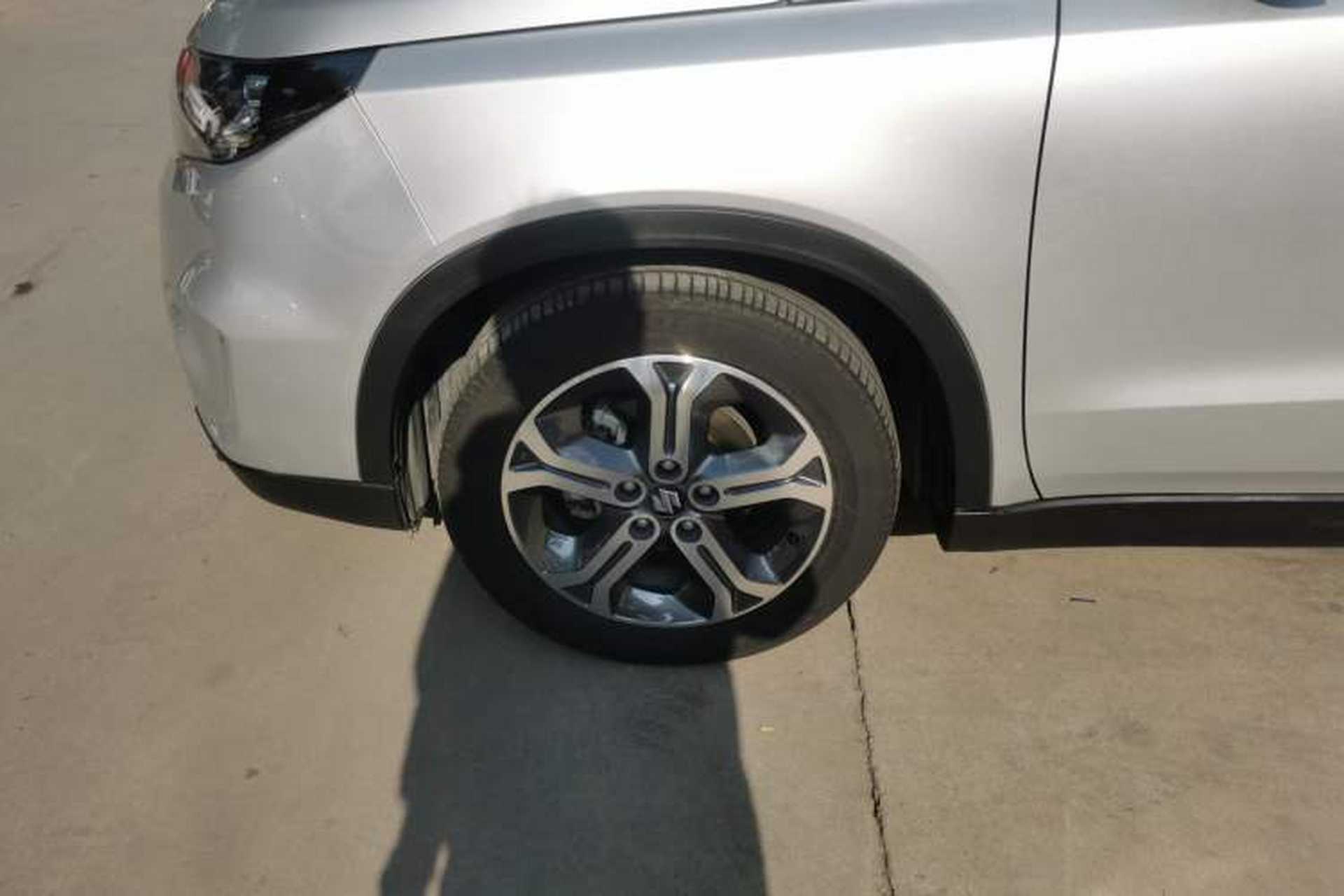 Used Suzuki Vitara 2016 1.4T Automatic Two-Wheel Drive Luxury Version Left Front Wheel Hub