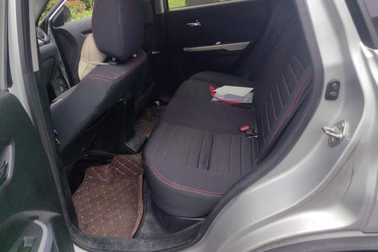 Used Suzuki Vitara 2016 1.6L Manual Two-Wheel Drive Entry-Level Trim Left Rear Seat