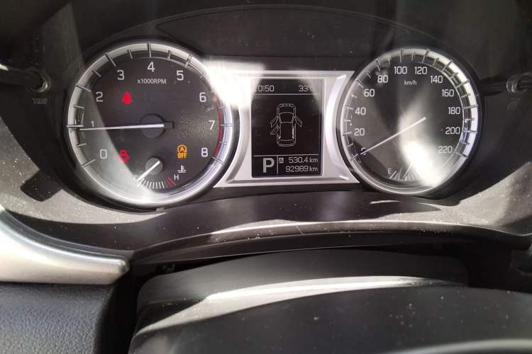 Used Suzuki Vitara 2016 1.4T Automatic Two-Wheel Drive Elite Model Odometer Close Up