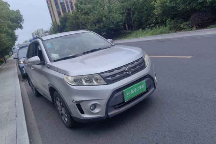 Used Suzuki Vitara 2016 1.6L Manual Two-Wheel Drive Entry-Level Trim Right Front Headlight