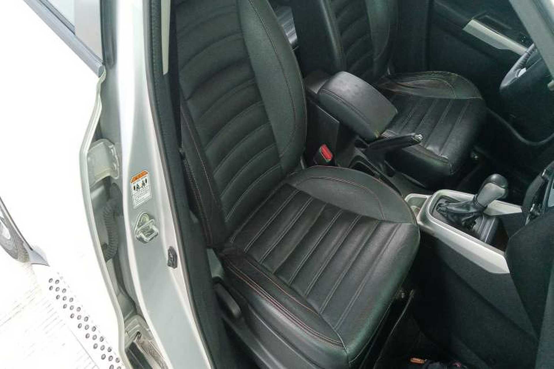 Used Suzuki Vitara 2016 1.4T Automatic Two-Wheel Drive Luxury Version Right Front Seat