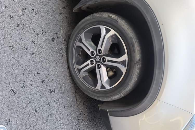 Used Suzuki Vitara 2016 1.4T Manual Two-Wheel Drive Luxury Model Right Front Wheel Hub