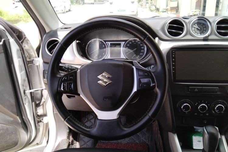 Used Suzuki Vitara 2016 1.4T Automatic Two-Wheel Drive Elite Model Steering Wheel