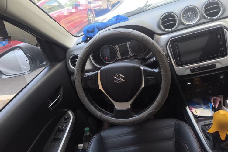 Used Suzuki Vitara 2016 1.4T Manual Two-Wheel Drive Luxury Model Steering Wheel