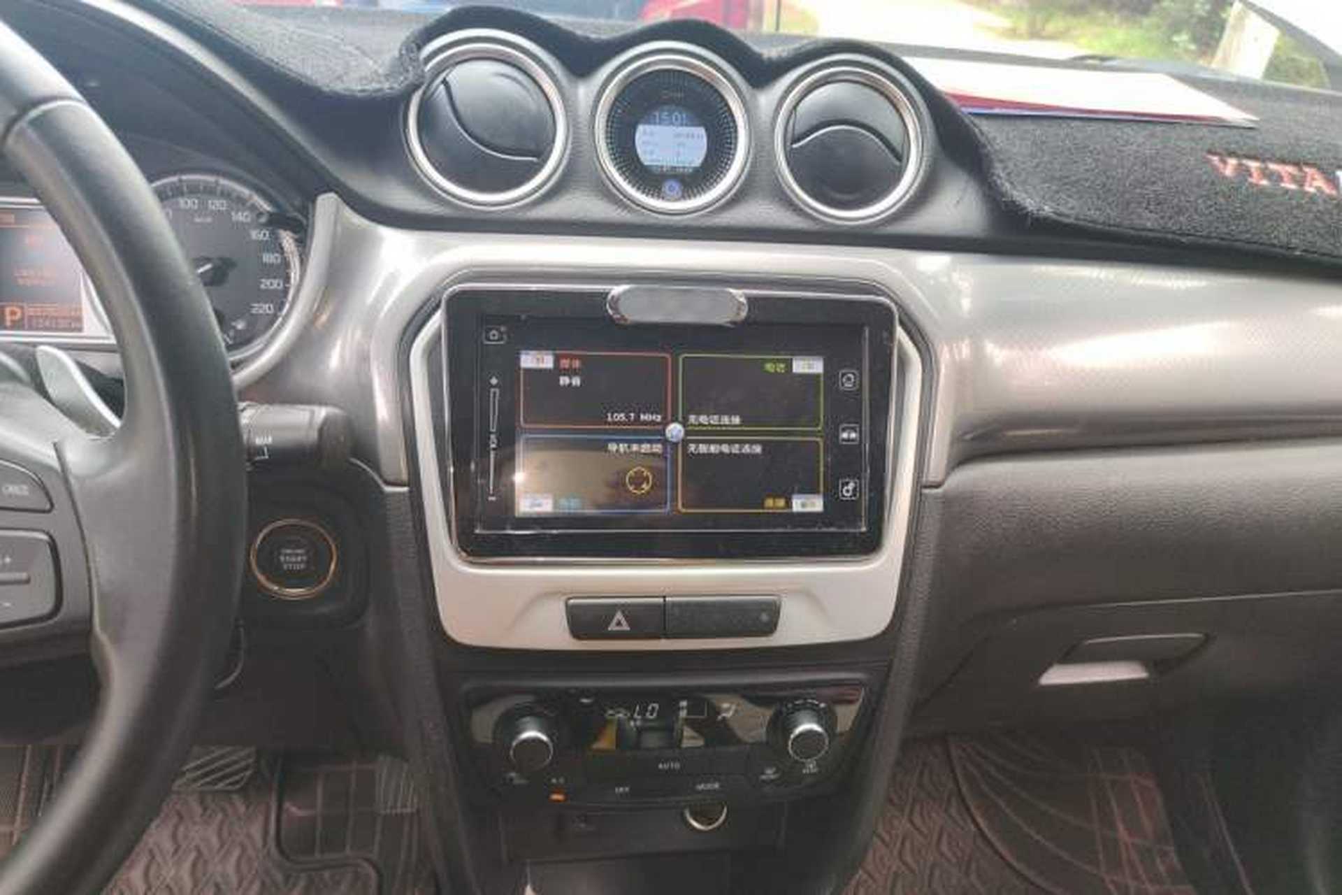 Used Suzuki Vitara 2016 1.4T Automatic Two-Wheel Drive Luxury Version Audio And AC Panel