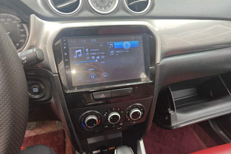 Used Suzuki Vitara 2016 1.4T Automatic Two-Wheel Drive Elite Model Audio And AC Panel