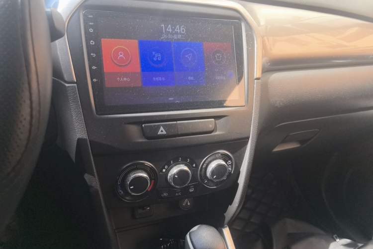 Used Suzuki Vitara 2016 1.4T Automatic Two-Wheel Drive Elite Model Audio And AC Panel