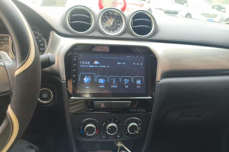 Used Suzuki Vitara 2016 1.4T Automatic Two-Wheel Drive Elite Model Audio And AC Panel