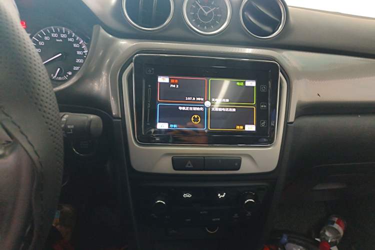 Used Suzuki Vitara 2016 1.4T Automatic 4x4 Flagship Model Audio And AC Panel