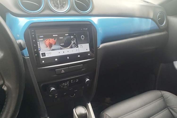 Used Suzuki Vitara 2016 1.4T Automatic Two-Wheel Drive Luxury Version Audio And AC Panel