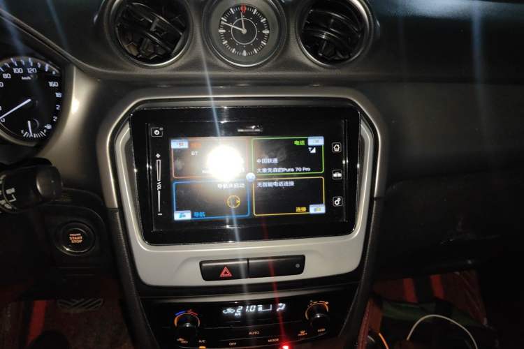 Used Suzuki Vitara 2016 1.4T Automatic Two-Wheel Drive Luxury Version Audio And AC Panel