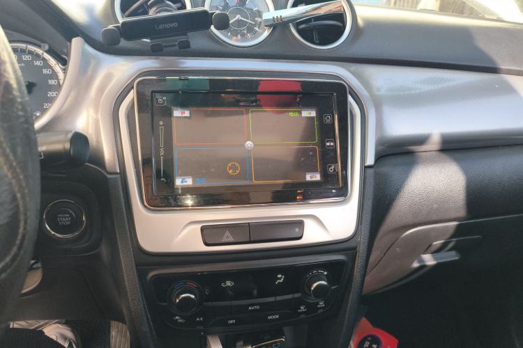 Used Suzuki Vitara 2016 1.4T Automatic Two-Wheel Drive Luxury Version Audio And AC Panel
