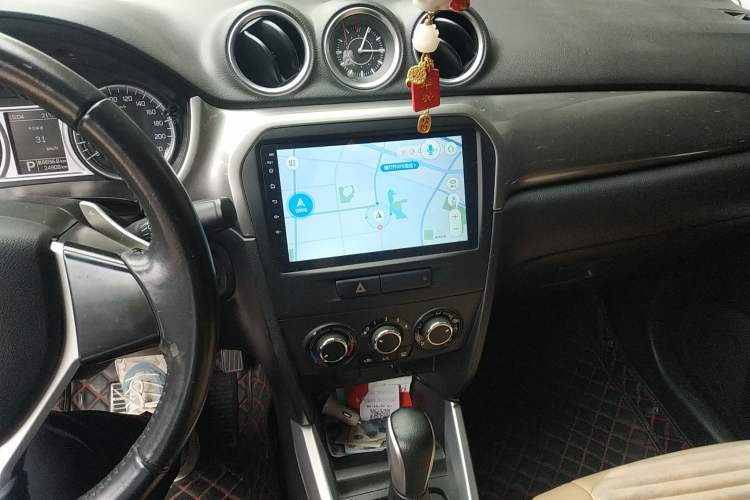 Used Suzuki Vitara 2016 1.4T Automatic Two-Wheel Drive Elite Model Audio And AC Panel