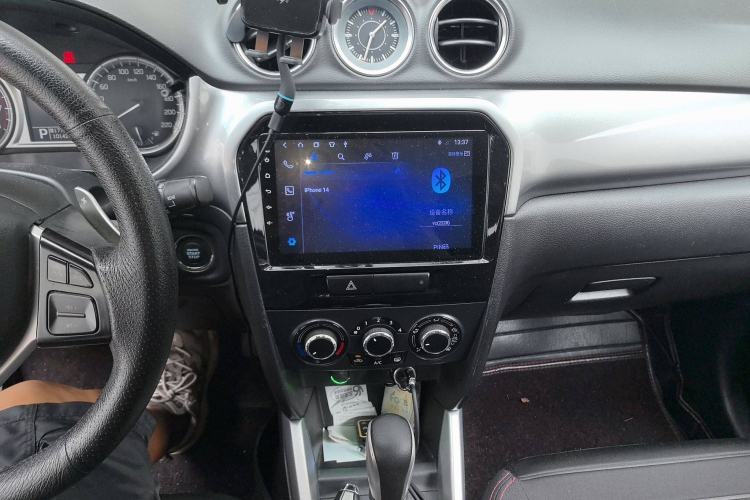 Used Suzuki Vitara 2016 1.4T Automatic All-Wheel-Drive Elite Model Audio And AC Panel