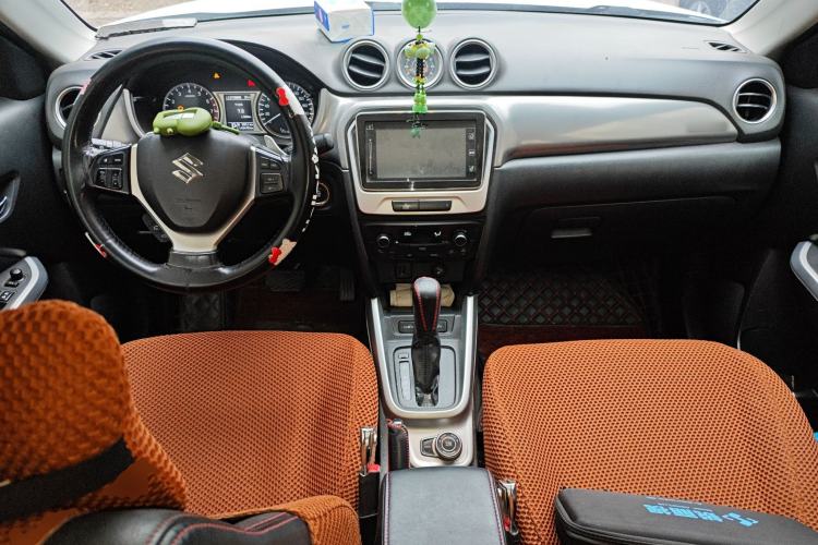 Used Suzuki Vitara 2016 1.4T Automatic 4x4 Flagship Model Center Console