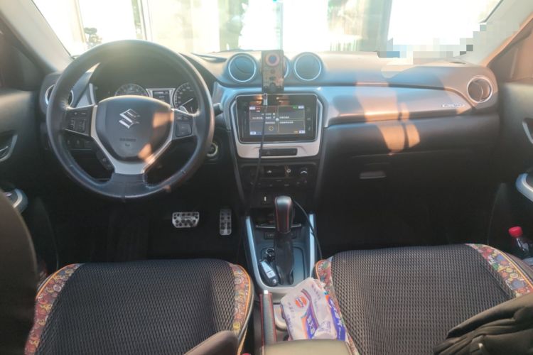 Used Suzuki Vitara 2016 1.4T Automatic 4x4 Flagship Model Center Console