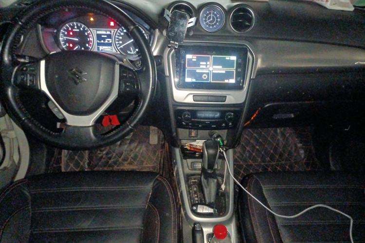 Used Suzuki Vitara 2016 1.4T Automatic 4x4 Flagship Model Center Console