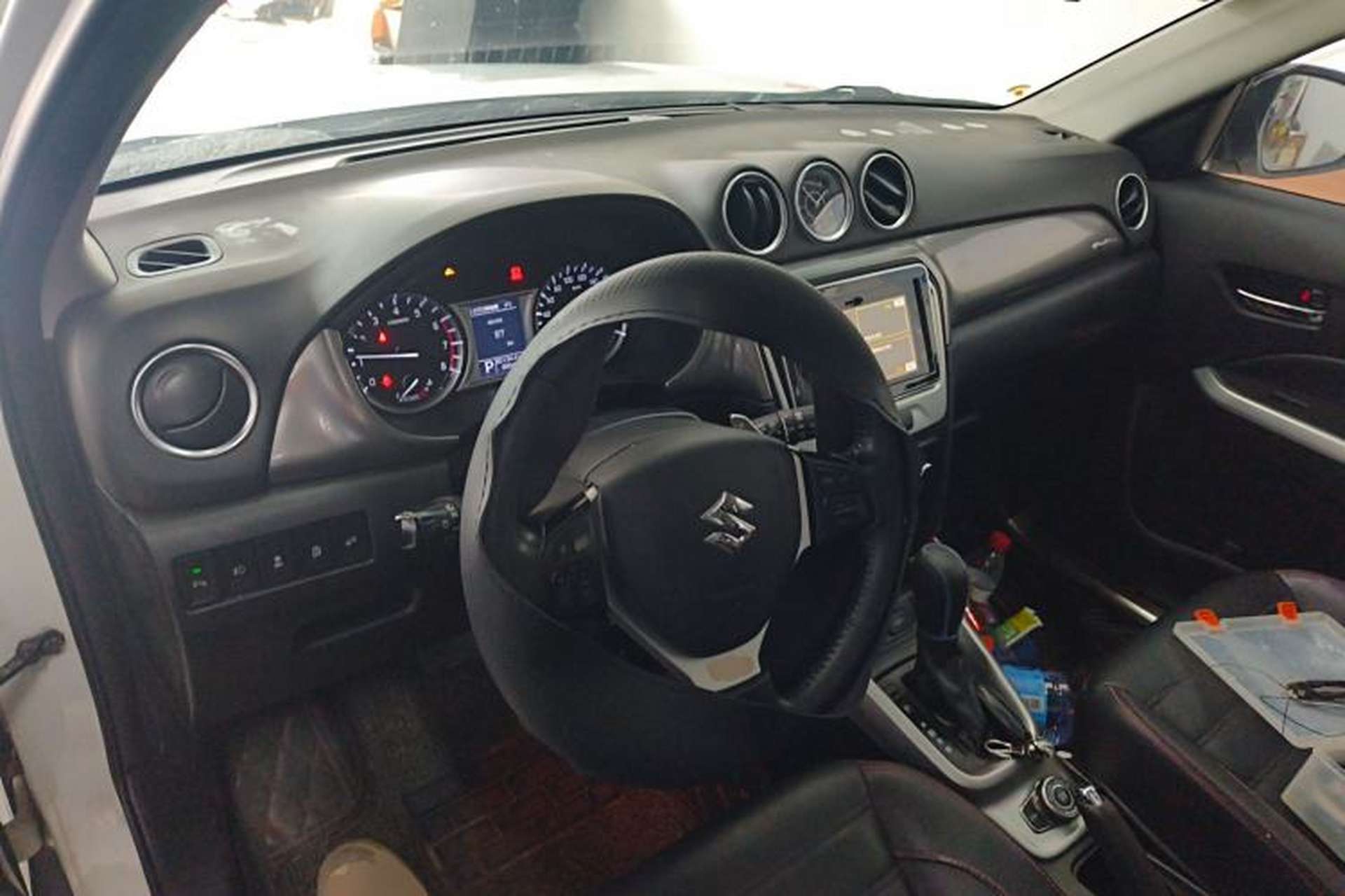 Used Suzuki Vitara 2016 1.4T Automatic 4x4 Flagship Model Center Console