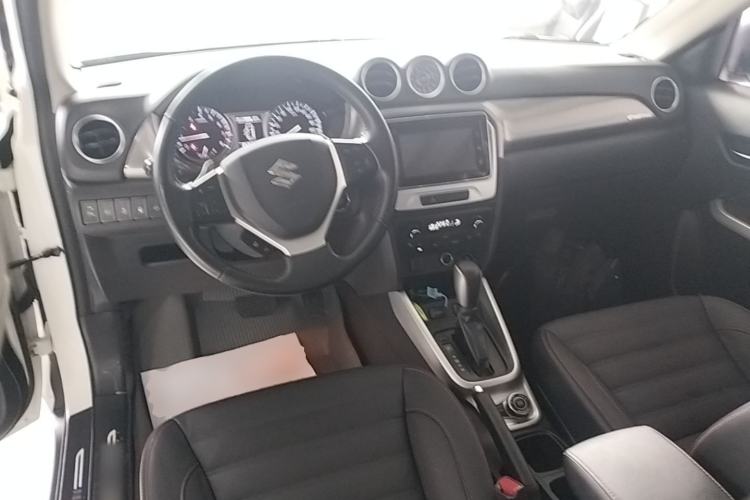 Used Suzuki Vitara 2016 1.4T Automatic 4x4 Flagship Model Center Console