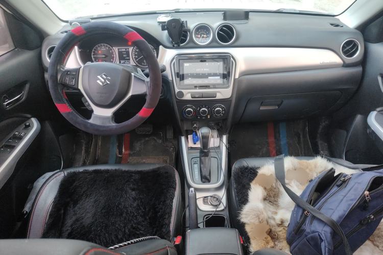 Used Suzuki Vitara 2016 1.4T Automatic All-Wheel Drive Leading Version Center Console
