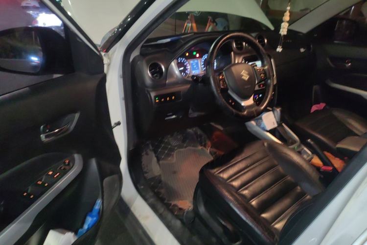 Used Suzuki Vitara 2016 1.4T Automatic Two-Wheel Drive Luxury Version Driver Seat