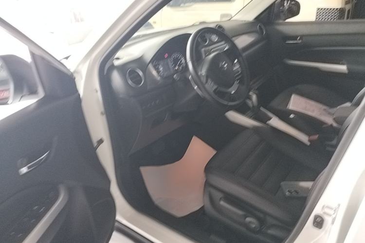 Used Suzuki Vitara 2016 1.4T Automatic Two-Wheel Drive Luxury Version Driver Seat
