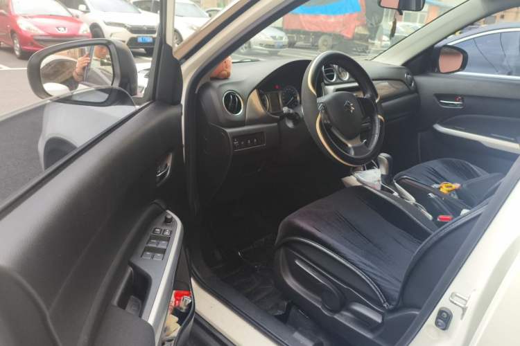Used Suzuki Vitara 2016 1.4T Automatic Two-Wheel Drive Elite Model Driver Seat