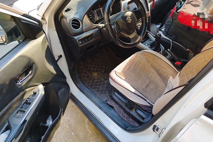 Used Suzuki Vitara 2016 1.6L Manual Two-Wheel Drive Entry-Level Trim Driver Seat