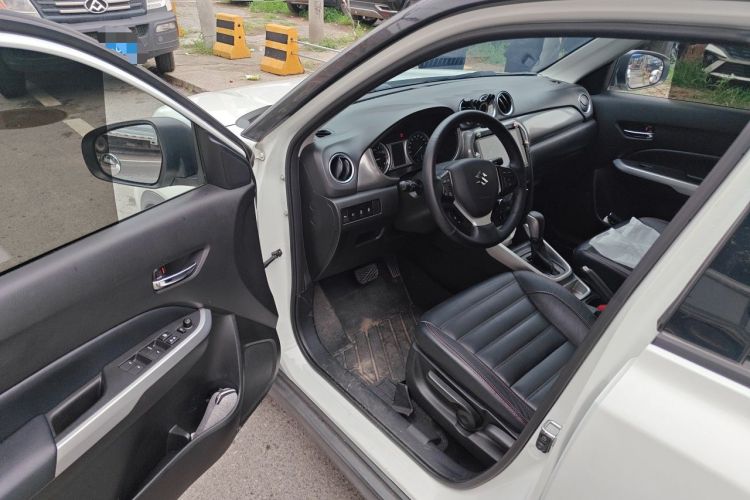 Used Suzuki Vitara 2016 1.4T Automatic Two-Wheel Drive Luxury Version Driver Seat