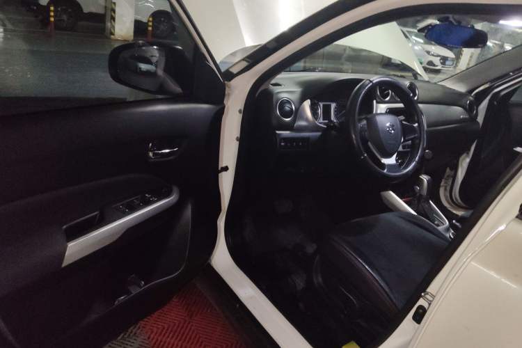 Used Suzuki Vitara 2016 1.4T Automatic All-Wheel Drive Leading Version Driver Seat