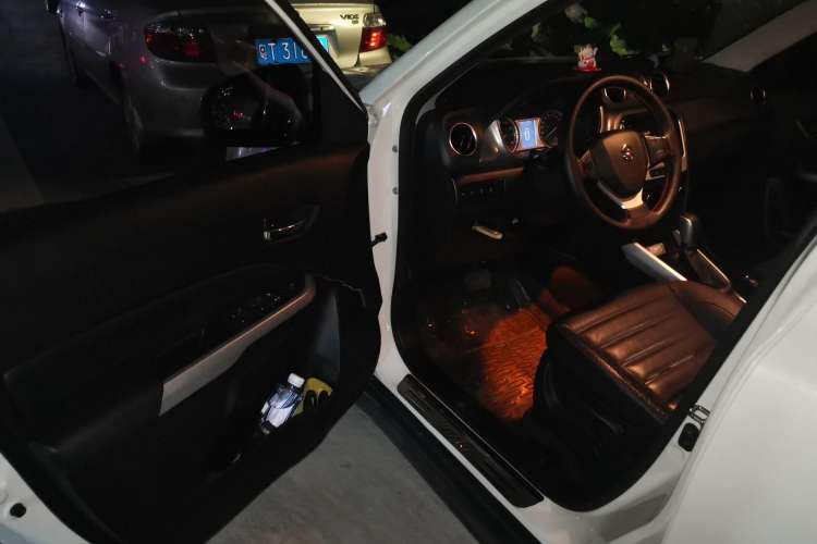 Used Suzuki Vitara 2016 1.4T Automatic Two-Wheel Drive Luxury Version Driver Seat