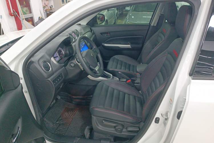 Used Suzuki Vitara 2016 1.4T Automatic Two-Wheel Drive Luxury Version Driver Seat
