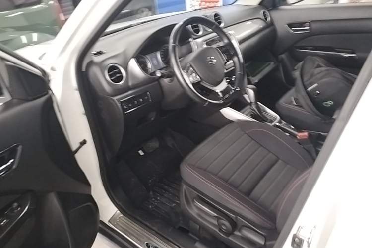 Used Suzuki Vitara 2016 1.4T Automatic All-Wheel Drive Leading Version Driver Seat