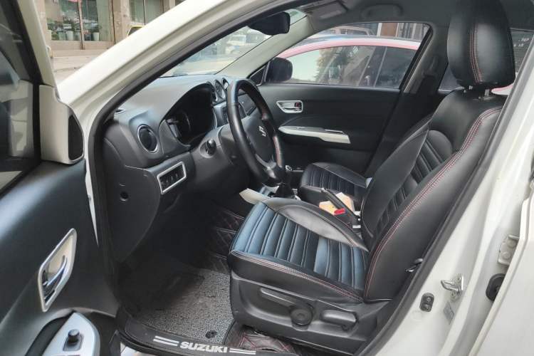 Used Suzuki Vitara 2016 1.6L Manual Two-Wheel Drive Entry-Level Trim Driver Seat