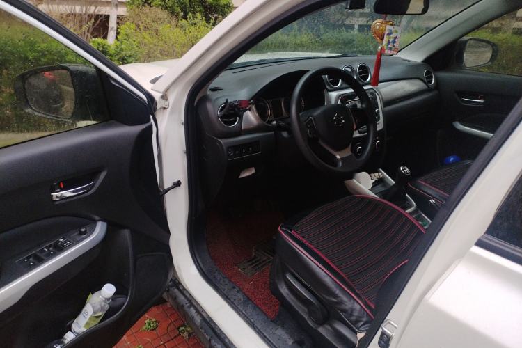 Used Suzuki Vitara 2016 1.6L Manual Two-Wheel Drive Entry-Level Trim Driver Seat