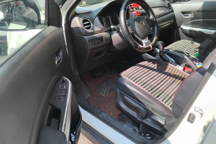 Used Suzuki Vitara 2016 1.4T Automatic Two-Wheel Drive Luxury Version Driver Seat