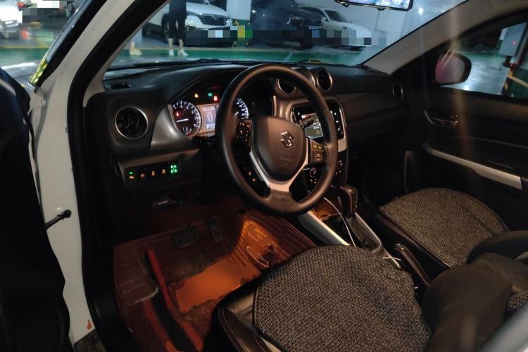 Used Suzuki Vitara 2016 1.4T Automatic Two-Wheel Drive Luxury Version Driver Seat